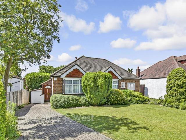 Bungalow for sale in Nork, Red Hill
