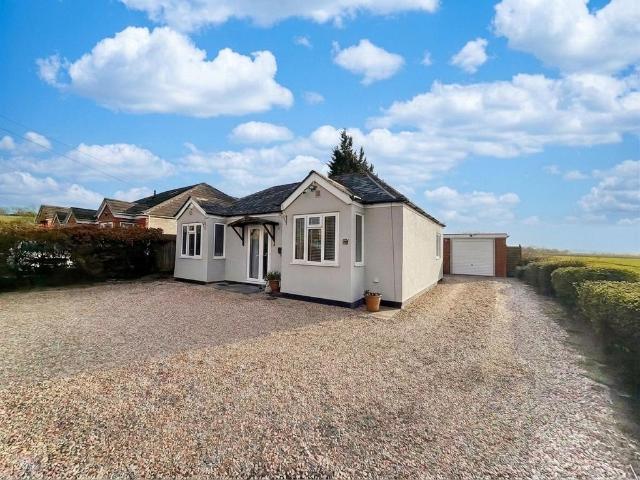 Bungalow for sale in Barholm, Lincolnshire