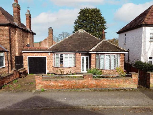 Bungalow for sale in Gedling, East Midlands