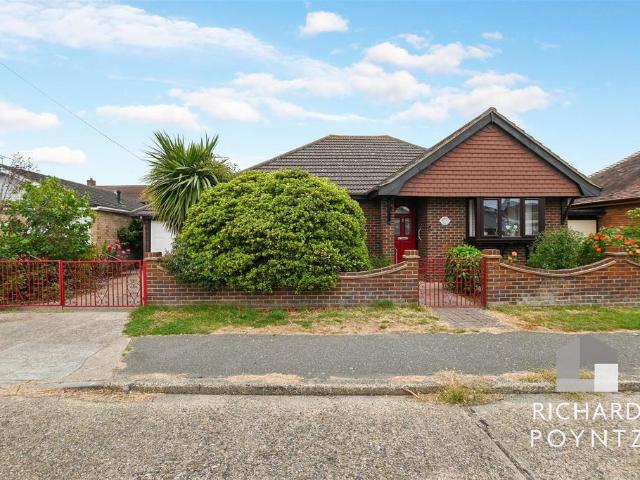 Bungalow for sale in Leigh Beck, Essex