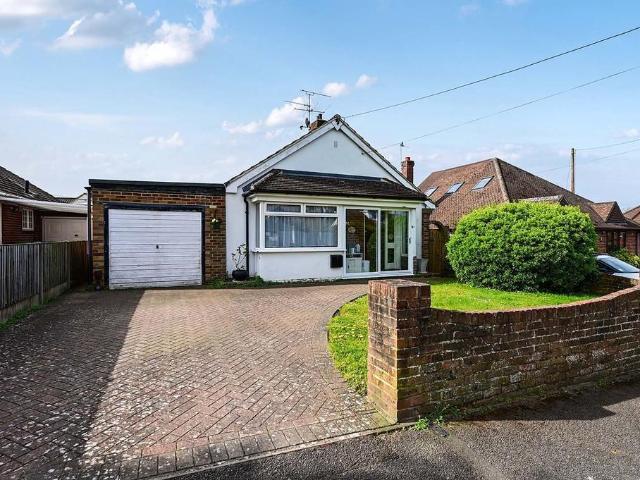 Bungalow for sale in Little Sandhurst