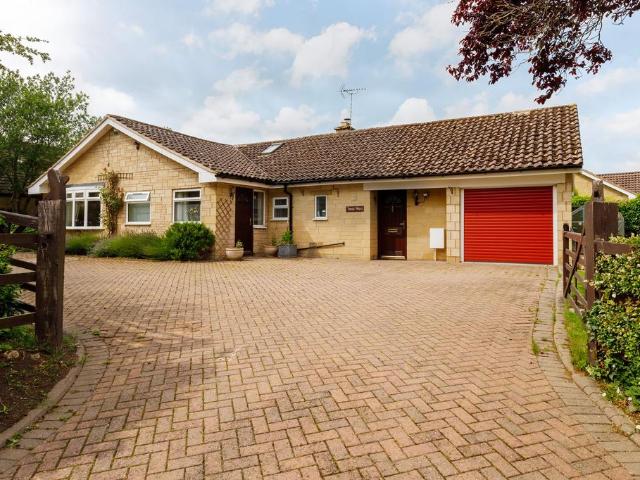 Bungalow for sale in Tredington CP, Alderminster