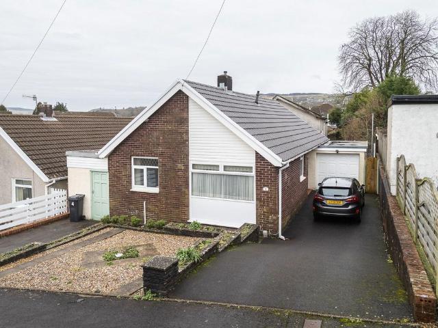 Bungalow for sale in Cimla, Neath