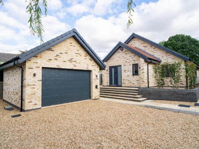 Bungalow for sale in Harrowby, Barholm