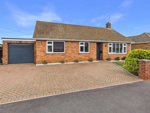 Bungalow for sale in Hilgay, Brookville