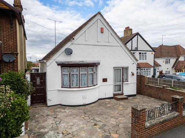 Bungalow for sale in Westcourt, Hamerton