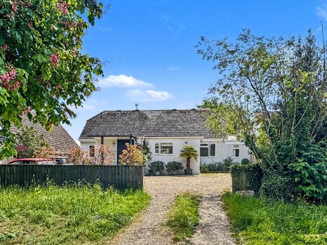 Bungalow for sale in Dromore, Oxfordshire