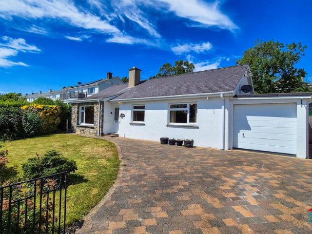 Bungalow for sale in Criccieth