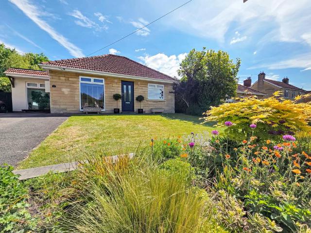 Bungalow for sale in Elmhurst Estate, Batheaston