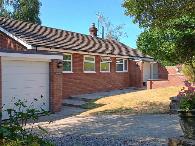 Bungalow for sale in King's Thorn