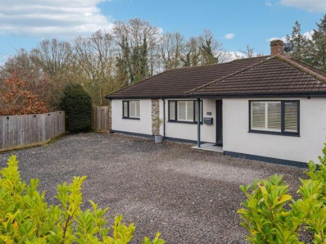 Bungalow for sale in Tiddington-with-Albury, Berrick Salome