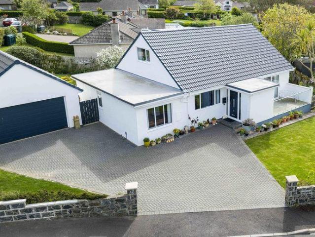 Bungalow for sale