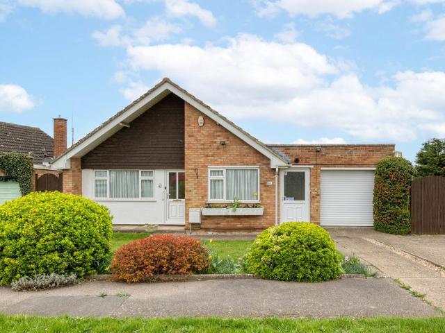 Bungalow for sale in King's Walden, Hertfordshire