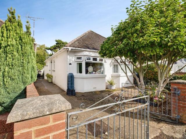 Bungalow for sale in Jumpers Corner, Christchurch