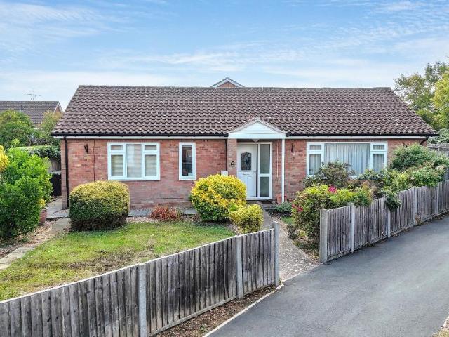 Bungalow for sale in Bedford