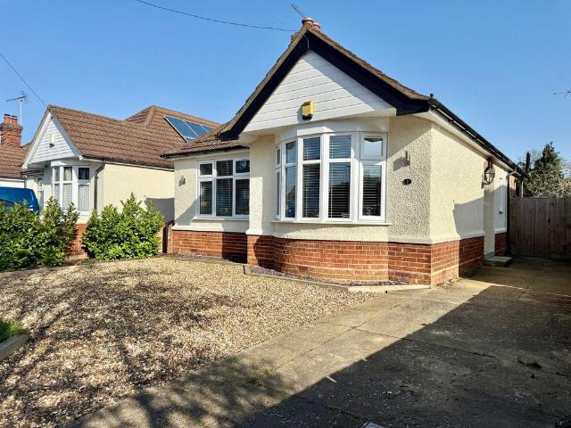 Bungalow for sale in Key Street, Suffolk