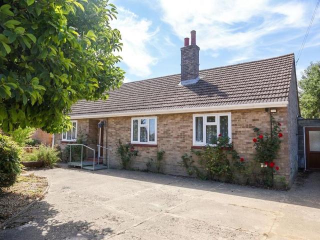 Bungalow for sale in Barway, Cambridgeshire
