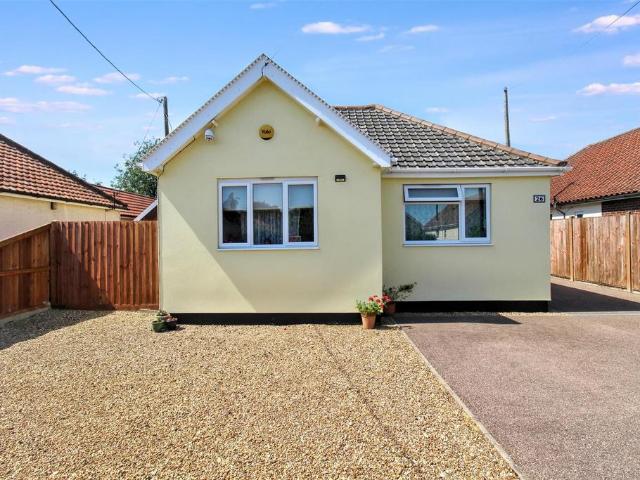 Bungalow for sale in New Rackheath, Crostwick