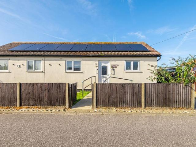 Bungalow for sale in Hemsby, Great Yarmouth