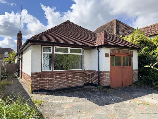 Bungalow for sale in Perry Hall, Greater London