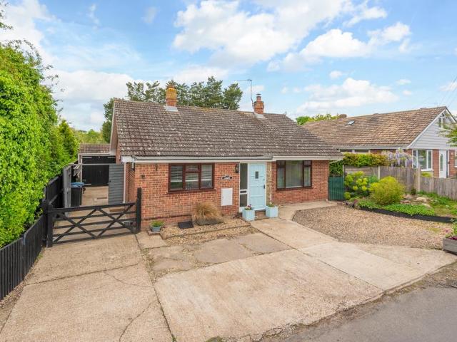 Bungalow for sale in Stourmouth, Ash