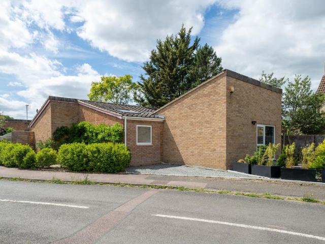 Bungalow for sale in Chesterton, Arbury