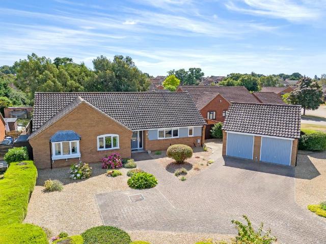 Bungalow for sale in Hollesley, Eastbridge