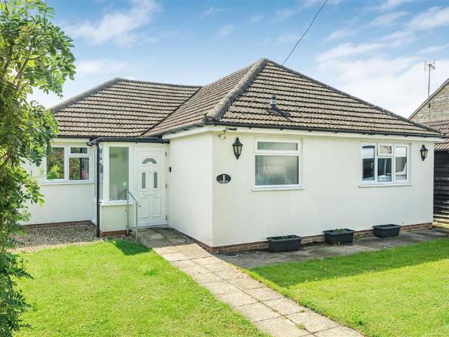 Bungalow for sale in Evershot, Oxfordshire