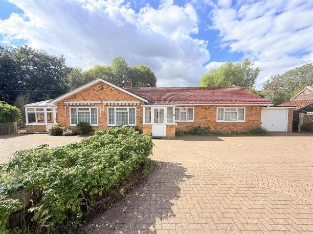Bungalow for sale in Bedingfield, Suffolk