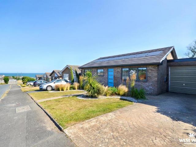 Bungalow for sale in Aberporth, Wales