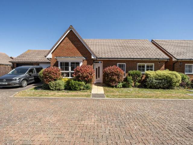 Bungalow for sale in Littlecote, West Sussex