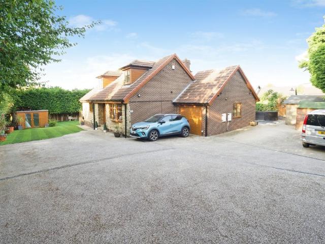 Bungalow for sale in Royston, South Yorkshire