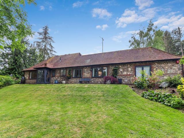 Bungalow for sale in Pouchen End, Hertfordshire