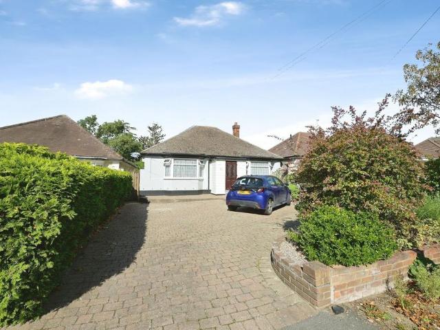 Bungalow for sale in Aveley, Essex