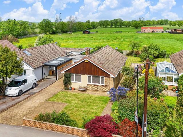Bungalow for sale in Harrogate, North Yorkshire
