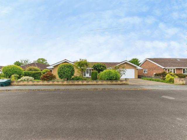 Bungalow for sale in Keddington, East Lindsey