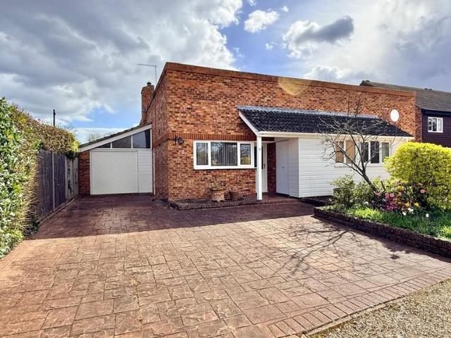 Bungalow for sale in Pachesham Park, Surrey