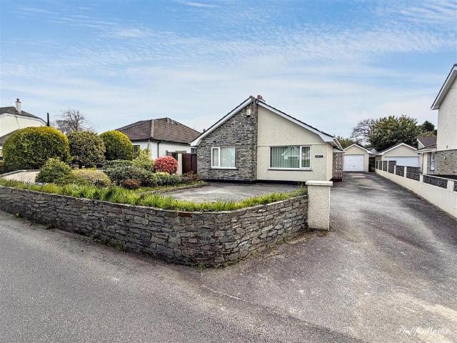Bungalow for sale in Carnon Downs, Cornwall