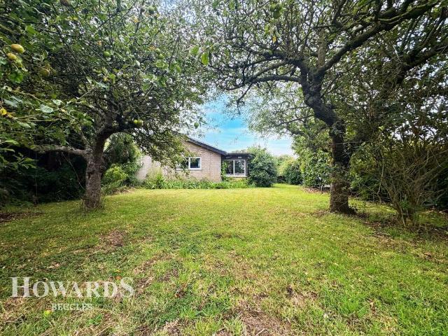 Bungalow for sale in Silverley's Green, Eastbridge