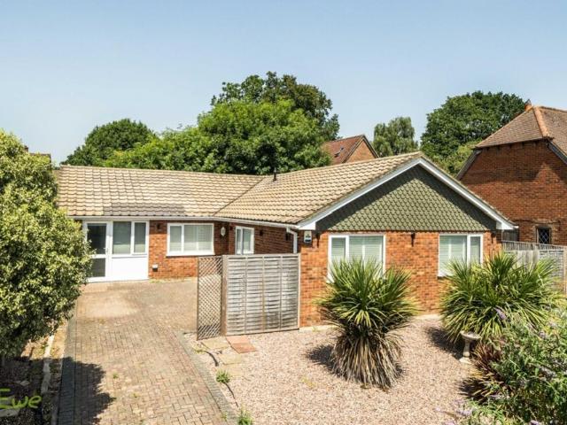 Bungalow for sale in Tadley, Priest Down