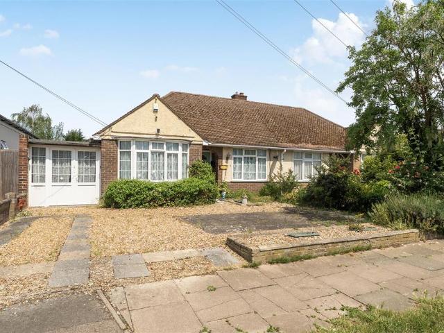Bungalow for sale in Newnham, Bedford