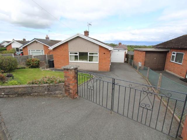 Bungalow for sale in Coedpoeth, Wales