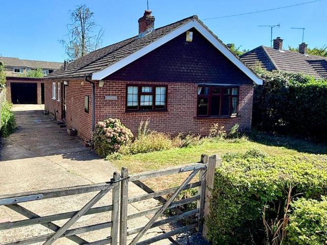 Bungalow for sale in Bridgefield, Kent