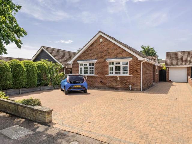 Bungalow for sale in Bedford