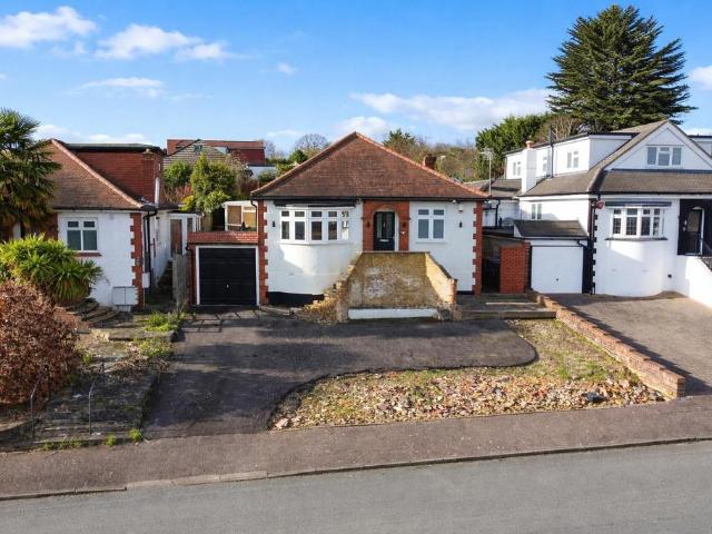Bungalow for sale in Fretherne, Hertfordshire