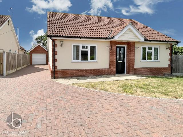 Bungalow for sale in Fordham Heath, Essex