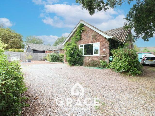 Bungalow for sale in Bedingfield, Suffolk