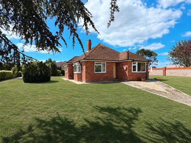 Bungalow for sale in Littlecote, West Sussex
