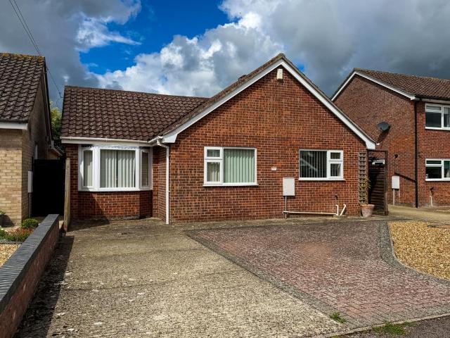Bungalow for sale in Besthorpe, East Tuddenham