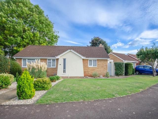 Bungalow for sale in Downend, Moorend